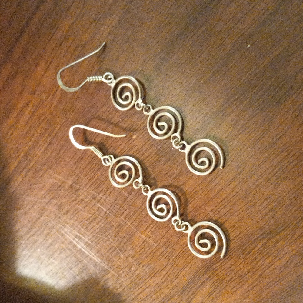 Metal spiral earrings - Picture 1 of 5